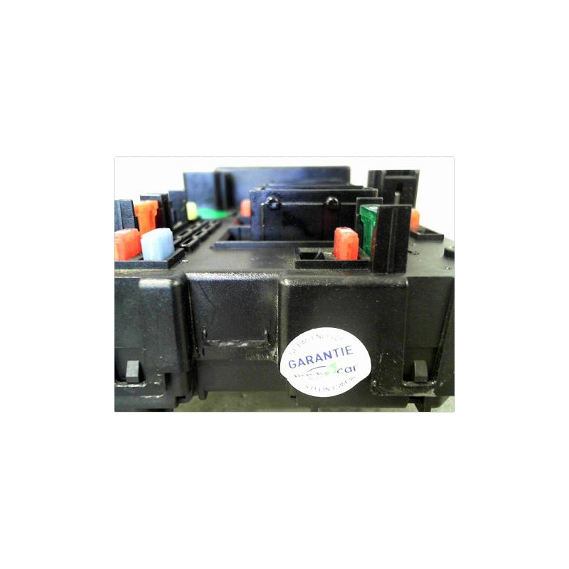 BOITE A FUSIBLES PEUGEOT 307 2001-2005