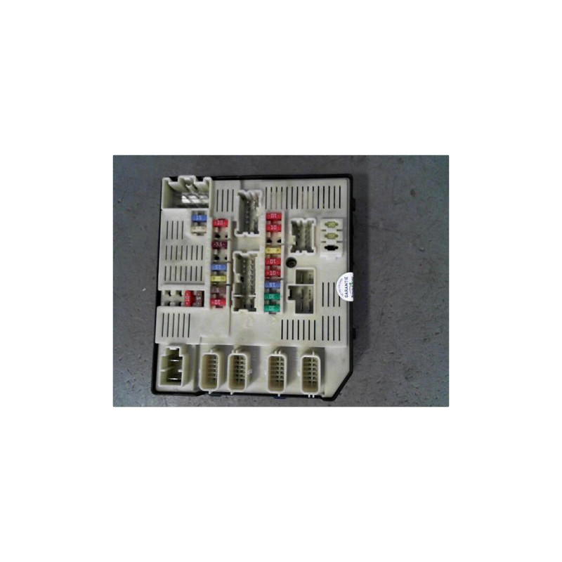 BOITE A FUSIBLES RENAULT LAGUNA III ESTATE 07-10