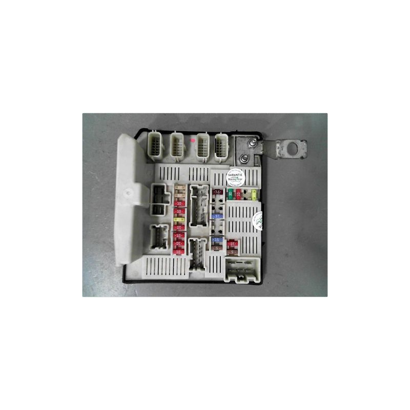 BOITE A FUSIBLES RENAULT SCENIC II PH2 06-09