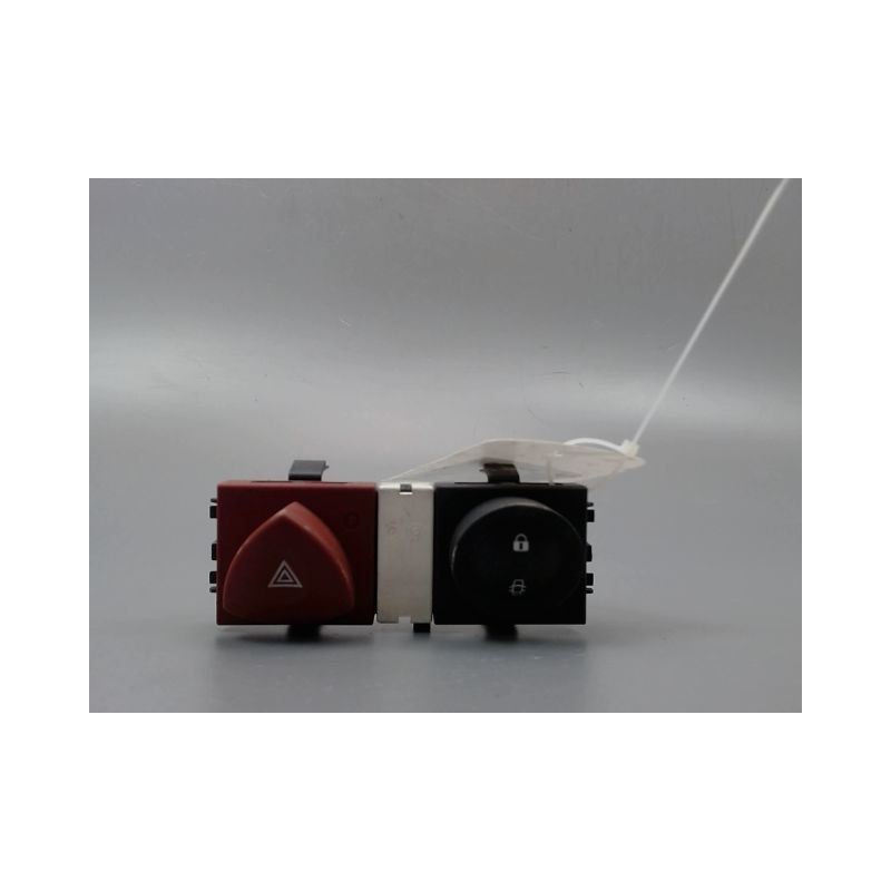 BOUTON DE WARNING RENAULT MEGANE II Phase 1 2002-2005