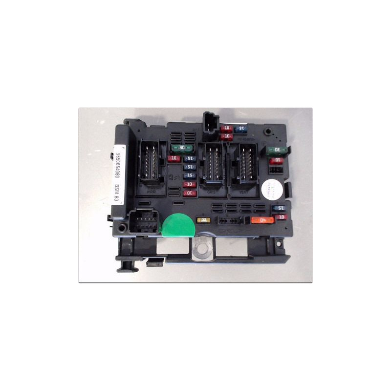 BOITE A FUSIBLES PEUGEOT 206 98-09