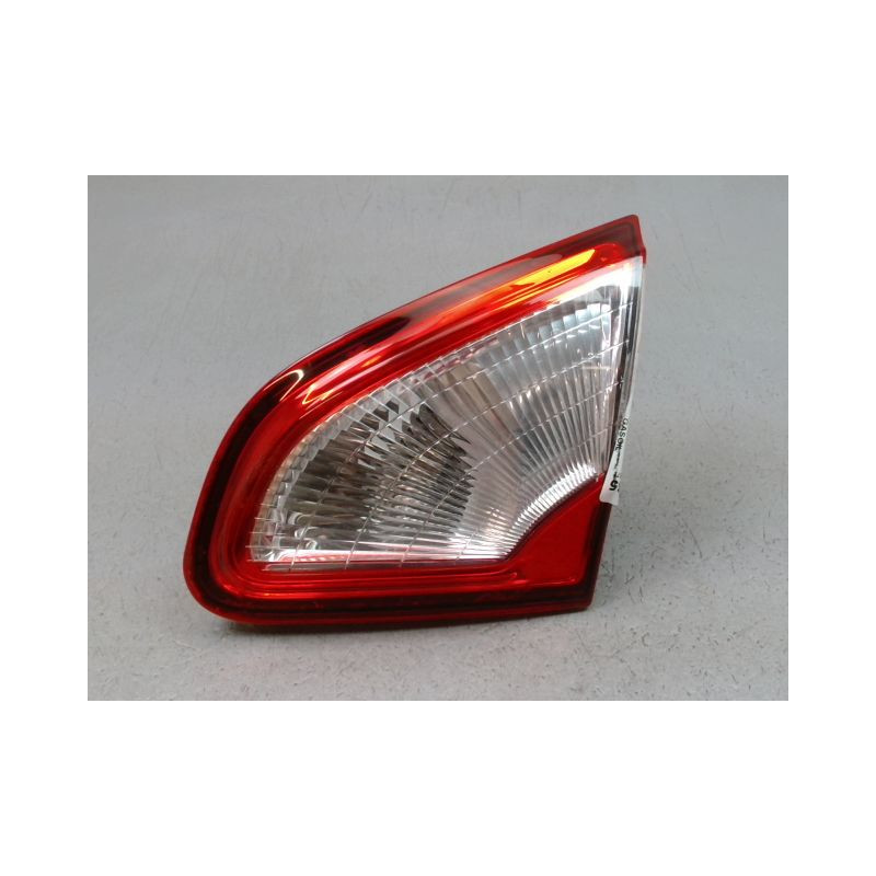 FEU ARRIERE INTERIEUR DROIT NISSAN QASHQAI