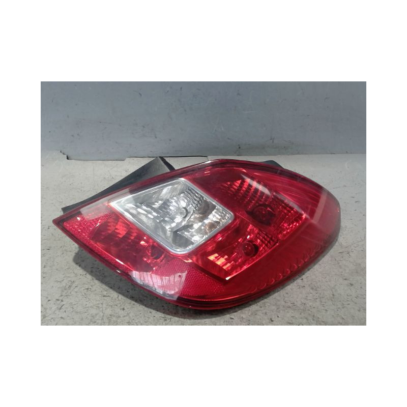 FEU ARRIERE DROIT OPEL CORSA 06-09