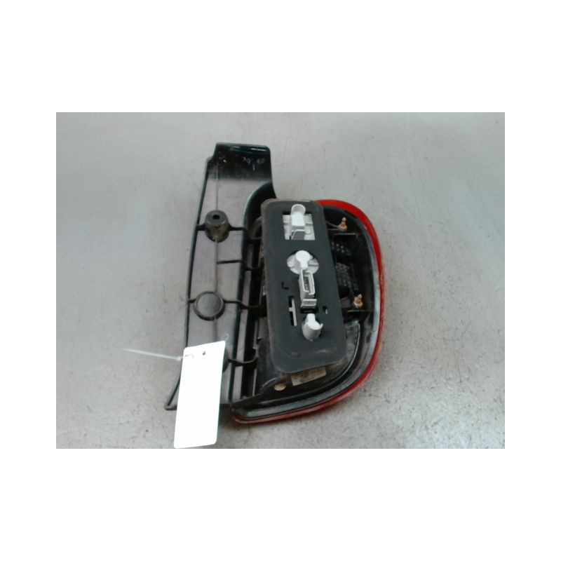 FEU ARRIERE GAUCHE  NISSAN MICRA 2009-