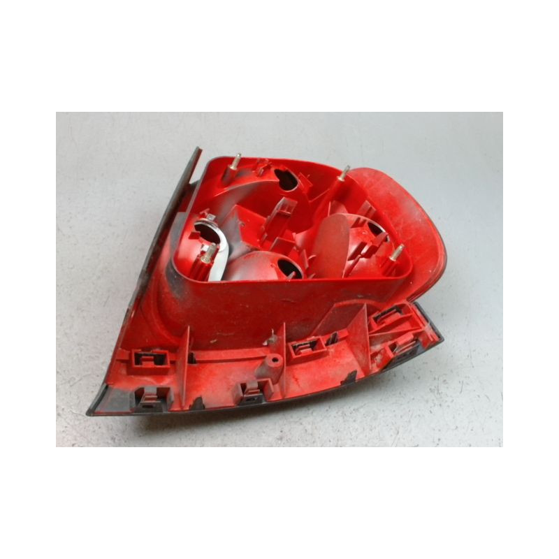 FEU ARRIERE GAUCHE  AUDI A4 BERL. I Phase 1 (8D) 1995-1999