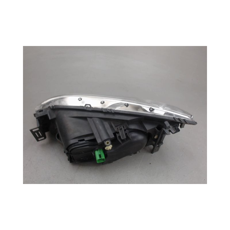 PHARE DROIT FORD MONDEO
