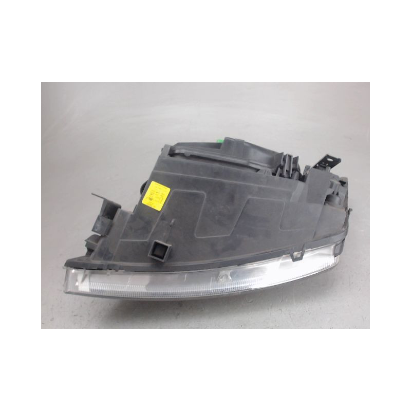 PHARE DROIT FORD MONDEO