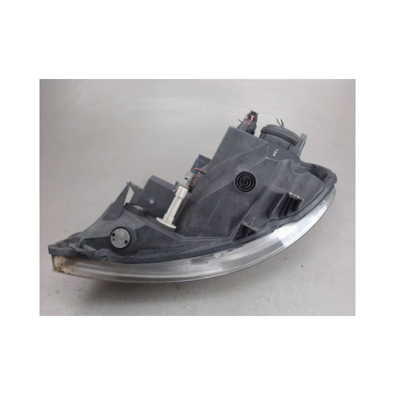 PHARE DROIT RENAULT TRAFIC