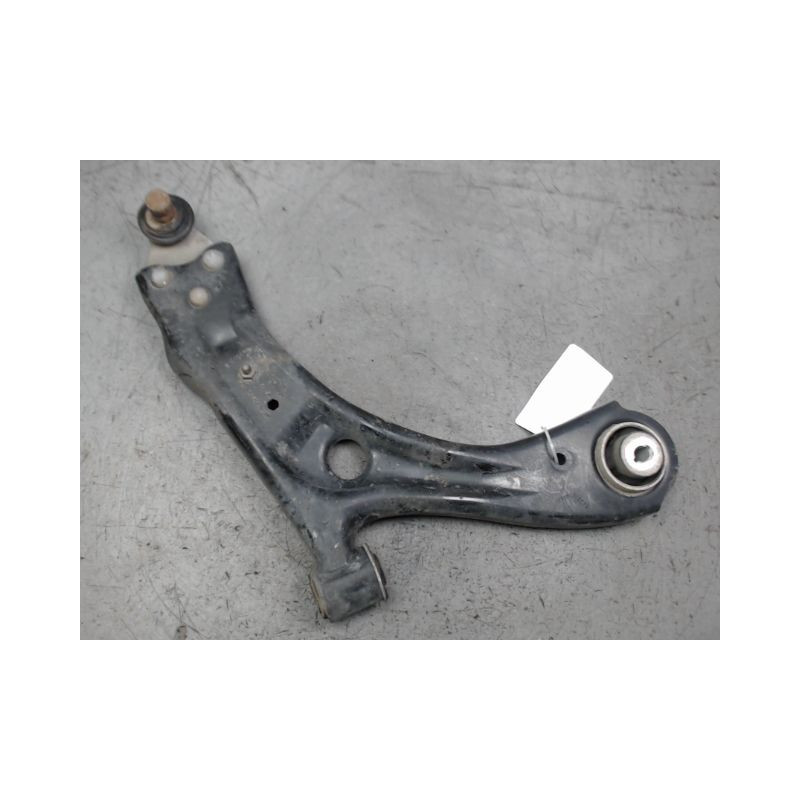 TRIANGLE INFERIEUR AVANT DROIT FORD FOCUS