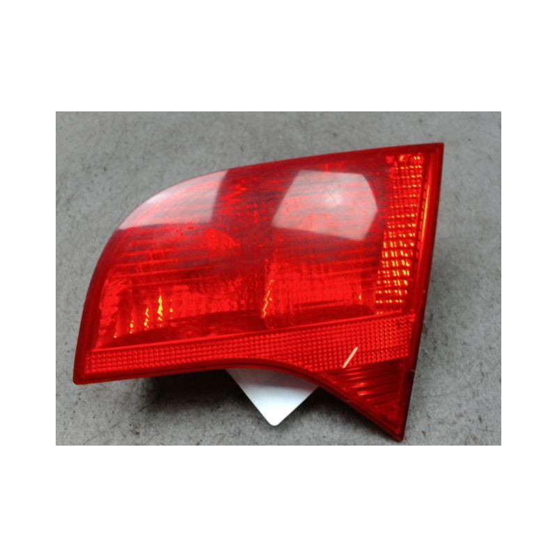 FEU ARRIERE INTERIEUR DROIT AUDI A4 AVANT 04-08