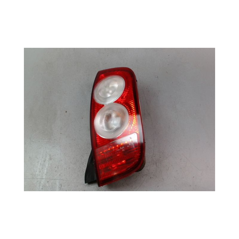 FEU ARRIERE DROIT NISSAN MICRA III Phase 1 2003-2005