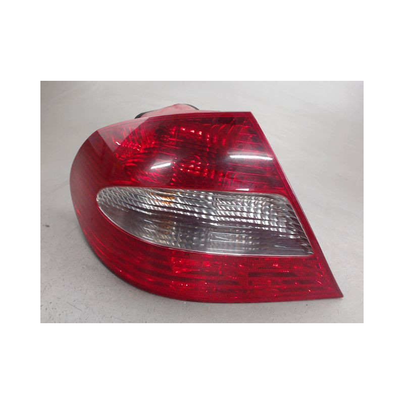 FEU ARRIERE GAUCHE  MERCEDES CLK