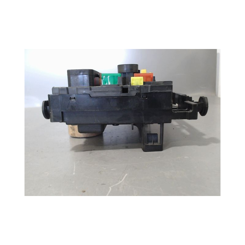 BOITE A FUSIBLES CITROEN C4 PICASSO