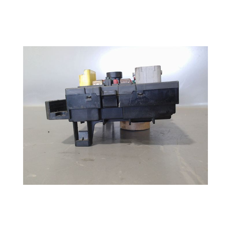 BOITE A FUSIBLES PEUGEOT PARTNER TEPEE 2008-