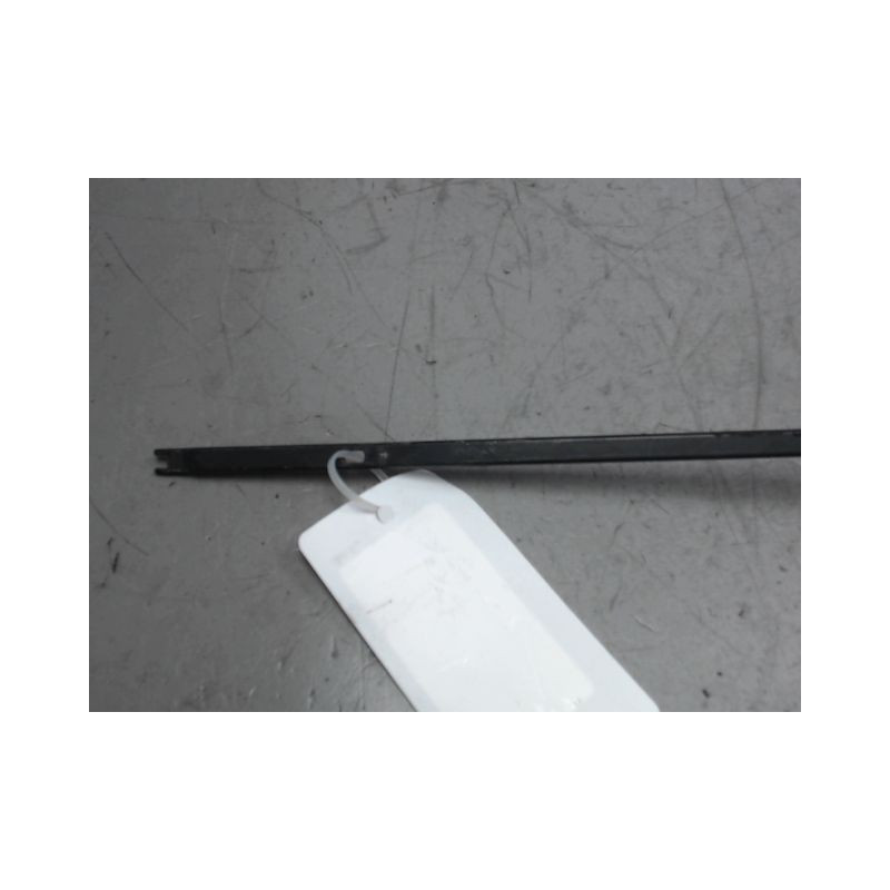 BRAS ESSUIE-GLACE AVANT DROIT RENAULT CLIO III 2009-