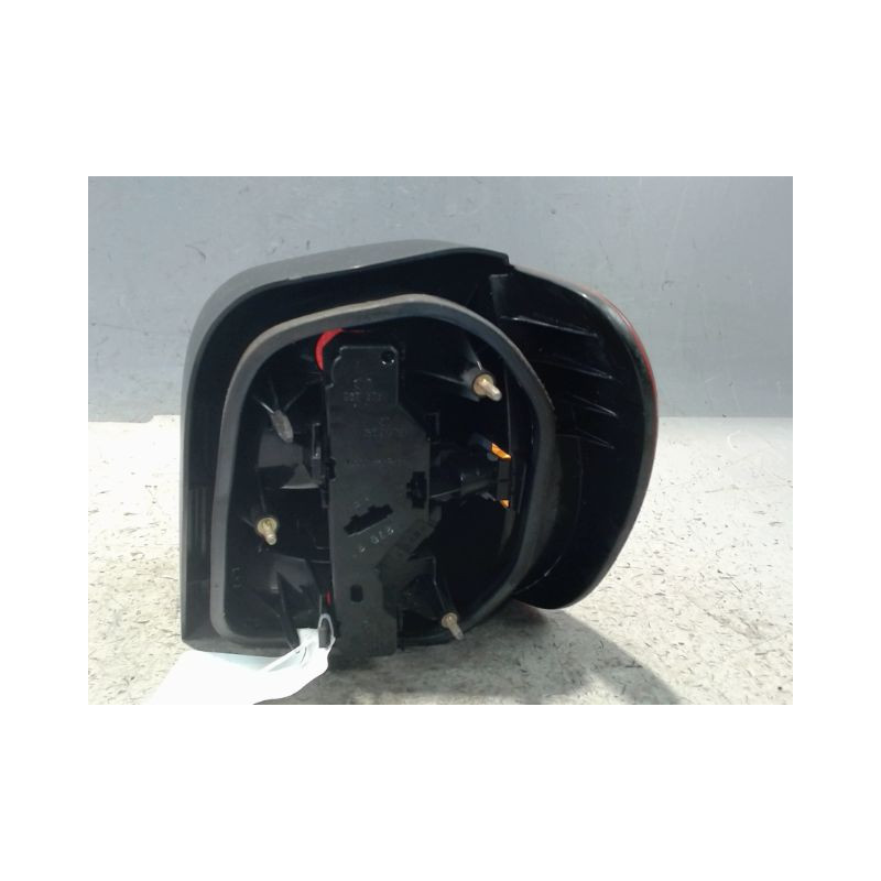 FEU ARRIERE GAUCHE  VOLKSWAGEN POLO 94-99