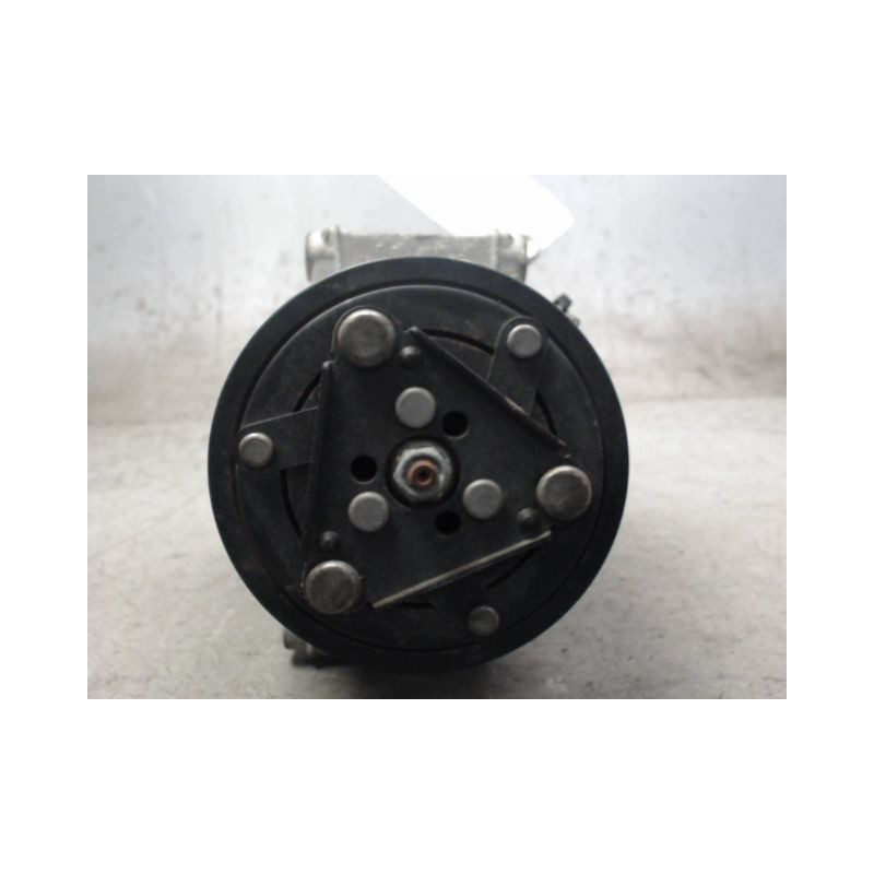 COMPRESSEUR AIR CONDITIONNE RENAULT CLIO