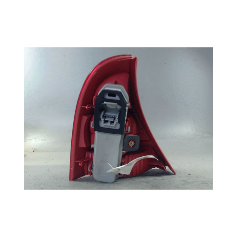 FEU ARRIERE DROIT RENAULT CLIO II PH.2 01-06