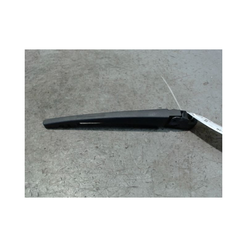BRAS ESSUIE-GLACE ARRIERE OPEL AGILA