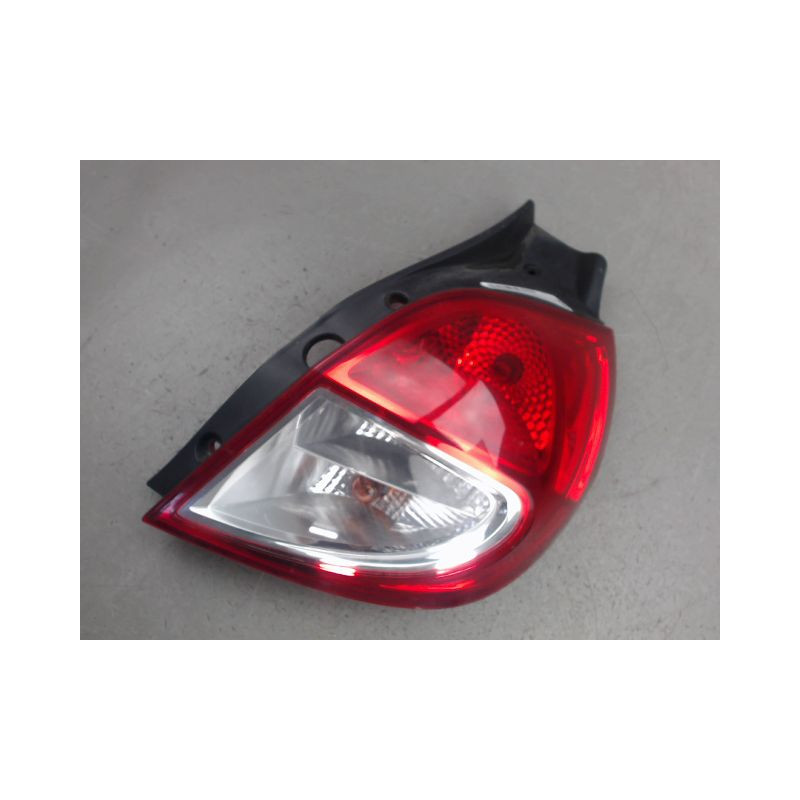 FEU ARRIERE DROIT RENAULT CLIO