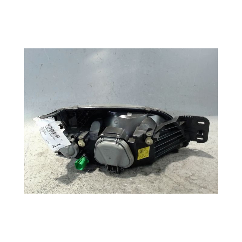 PHARE DROIT FORD FIESTA 99-2002