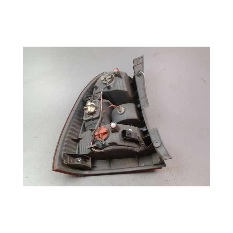 FEU ARRIERE DROIT KIA SPORTAGE BREAK II Phase 2 2007-2010