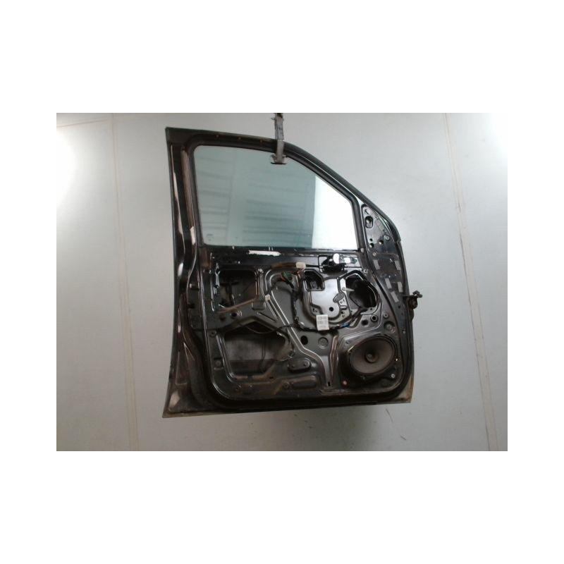 PORTE AVANT GAUCHE NISSAN PATHFIND.
