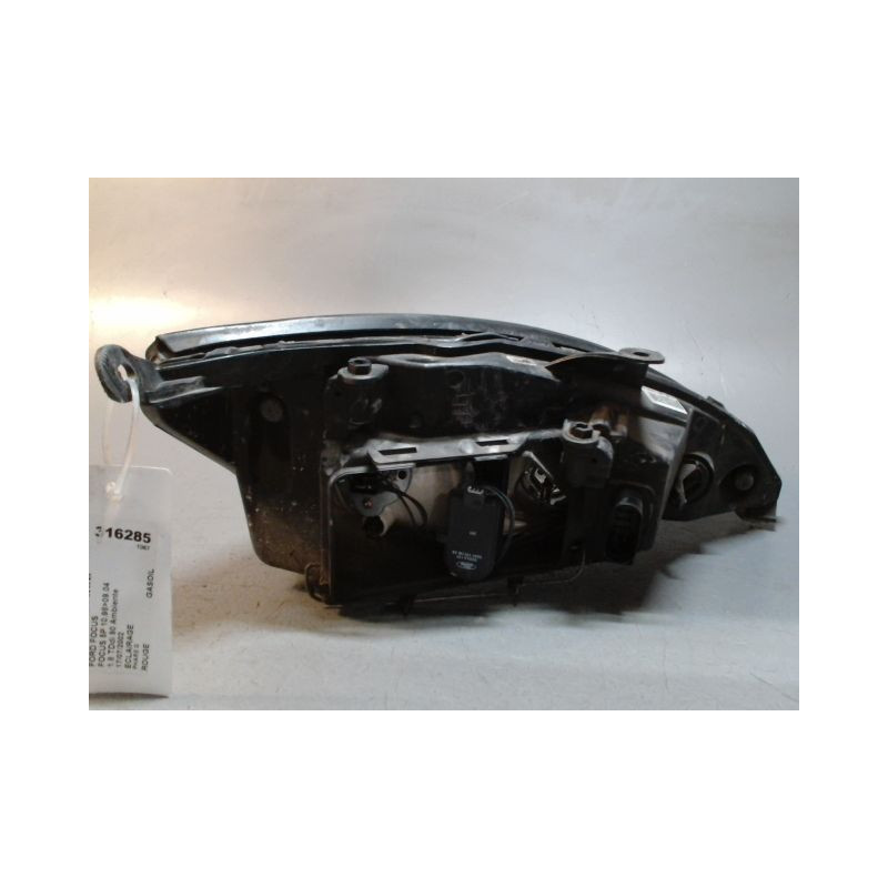 PHARE GAUCHE FORD FOCUS 98-04