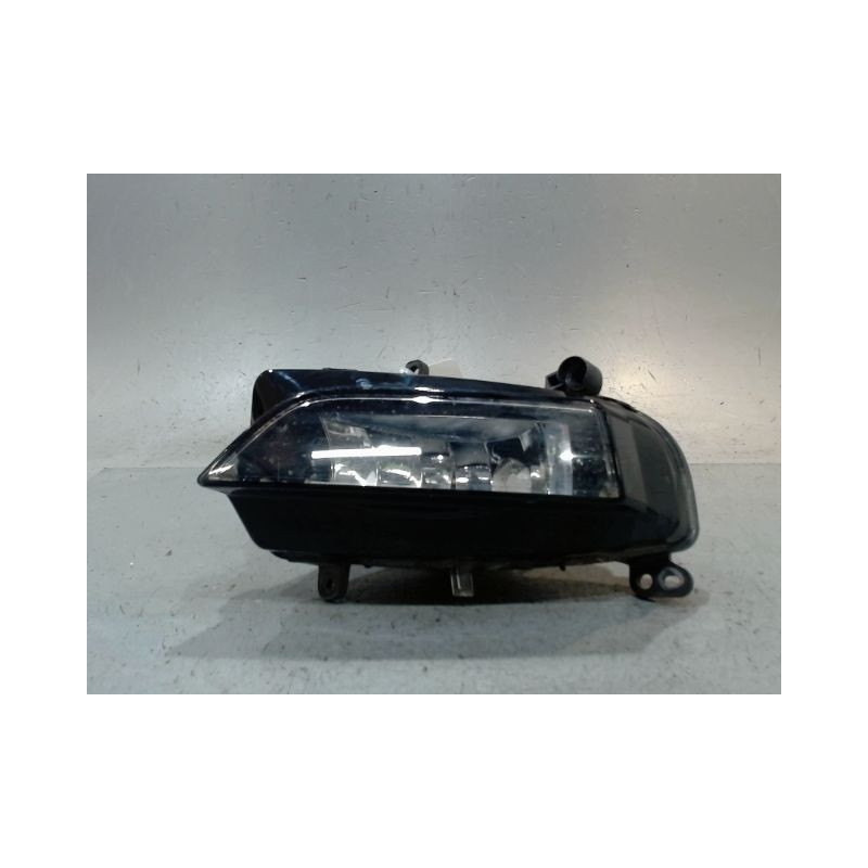 PHARE ANTIBROUILLARD AVANT GAUCHE AUDI A4