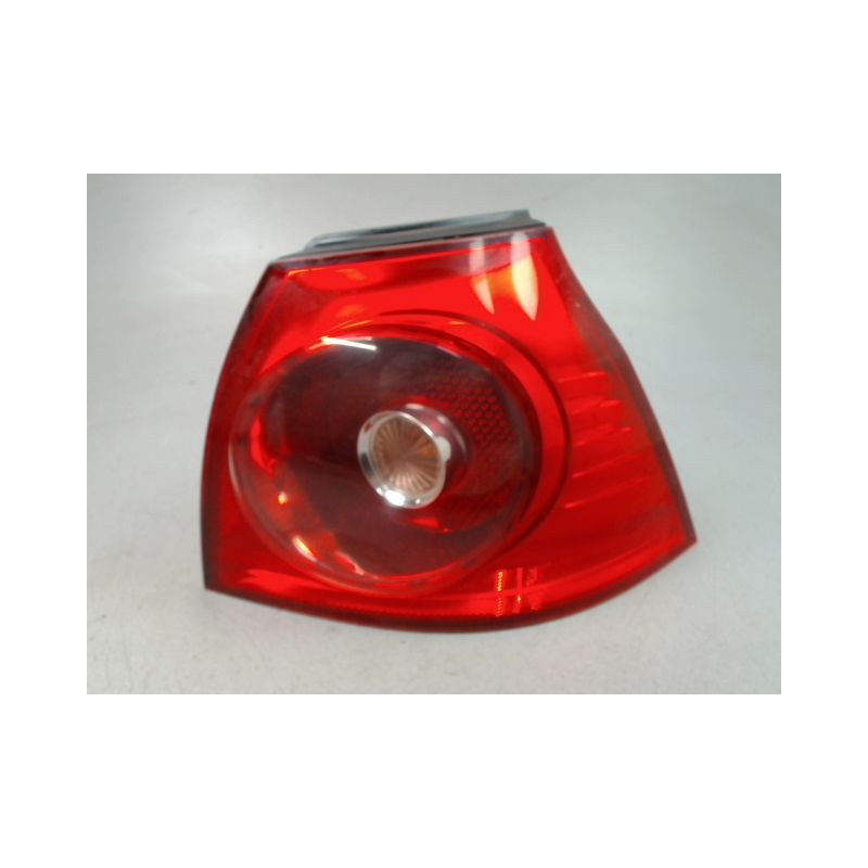 FEU ARRIERE DROIT VOLKSWAGEN GOLF V (1K) 2003-2008