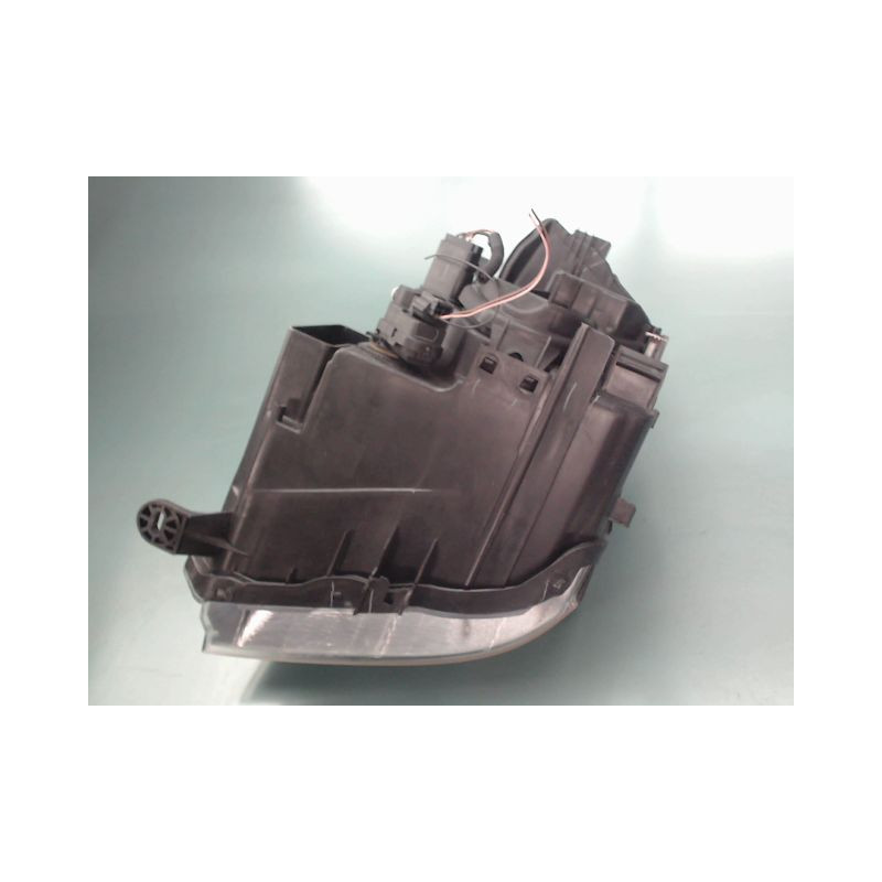 PHARE DROIT RENAULT VEL SATIS