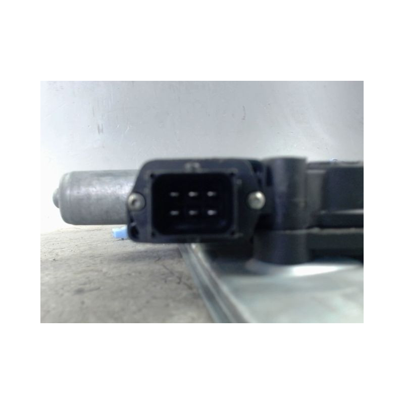 MECANISME+MOTEUR LEVE-GLACE AVANT DROIT OPEL CORSA 06-09
