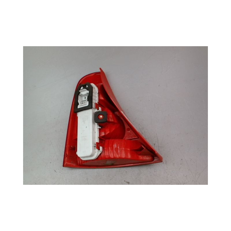 FEU ARRIERE DROIT RENAULT CLIO CAMPUS II Phase 1 2006-2009