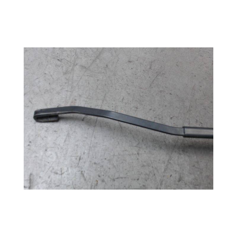 BRAS ESSUIE-GLACE AVANT GAUCHE TOYOTA AVENSIS