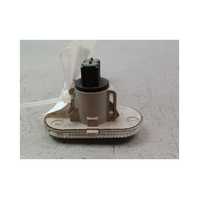 REPETITEUR AILE DROIT RENAULT TWINGO II Phase 2 2011-2014