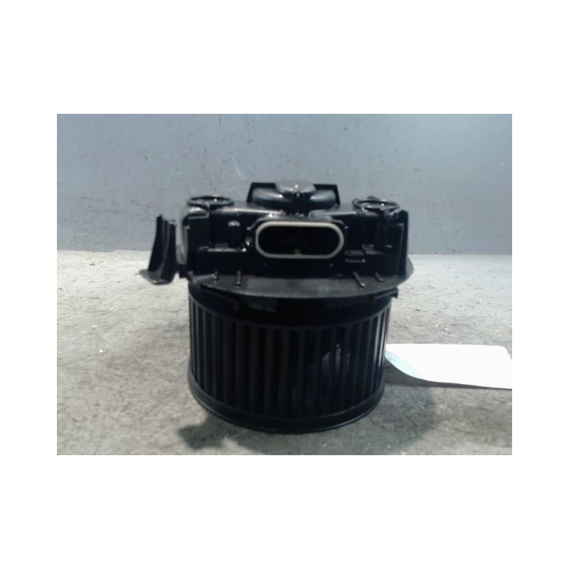 MOTEUR VENTILATEUR CHAUFFAGE RENAULT TWINGO 2 2009-