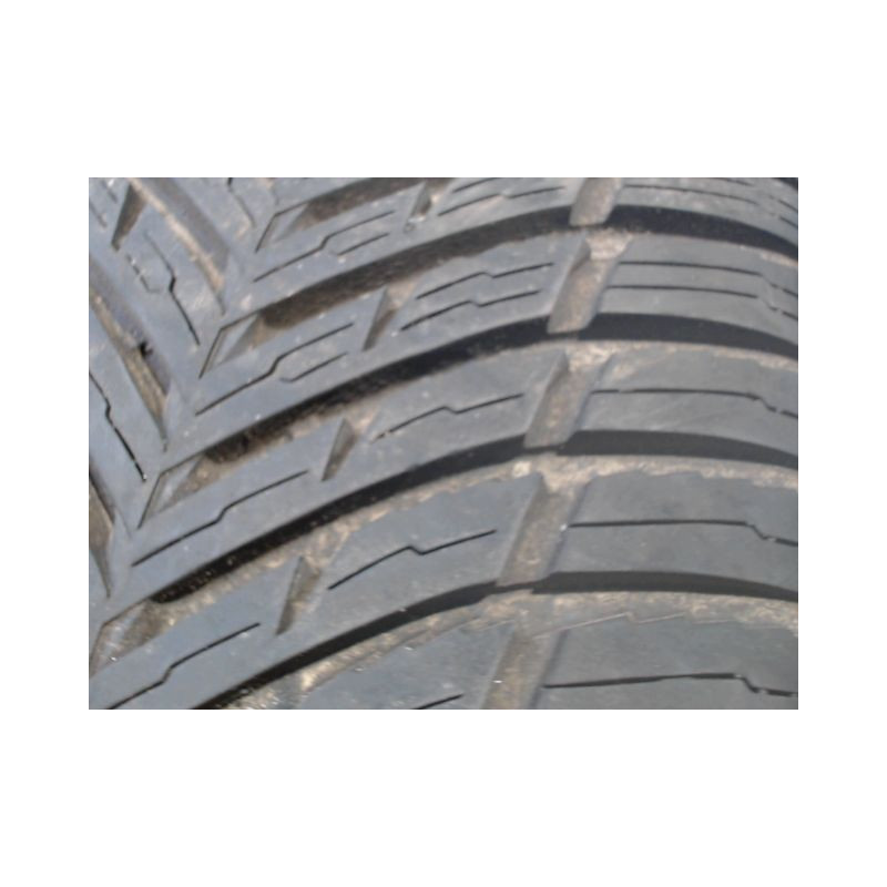 Pneu NOKIAN SEASONPROOF 225 45 17 94 V