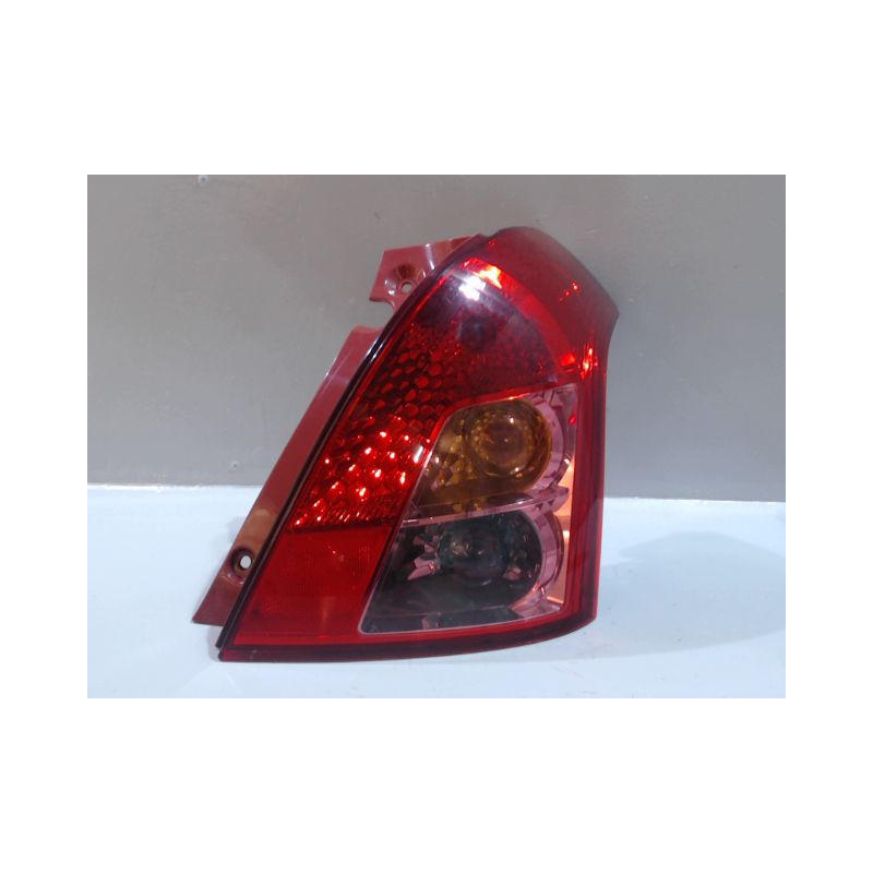 FEU ARRIERE DROIT SUZUKI SWIFT 3P