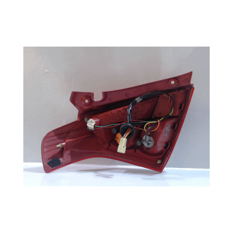 FEU ARRIERE DROIT SUZUKI SWIFT 3P