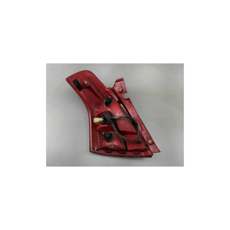 FEU ARRIERE DROIT SUZUKI SWIFT 05-11