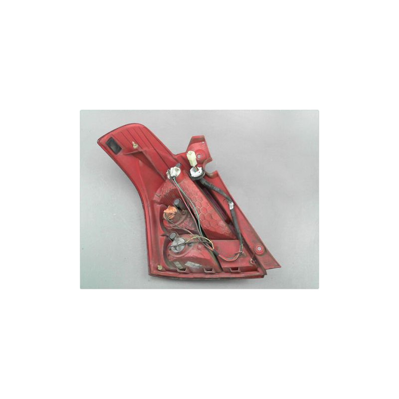 FEU ARRIERE DROIT SUZUKI SWIFT 05-11