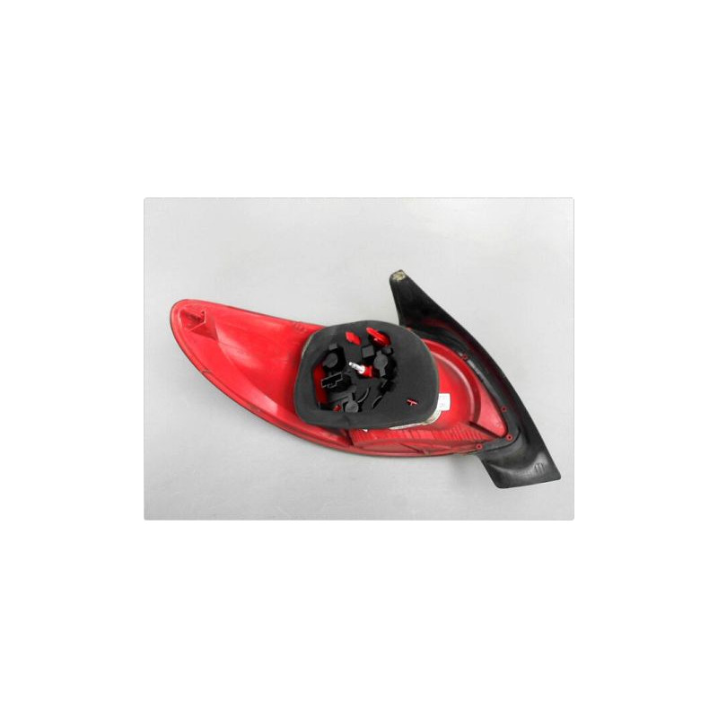 FEU ARRIERE DROIT PEUGEOT 206+ 09-13