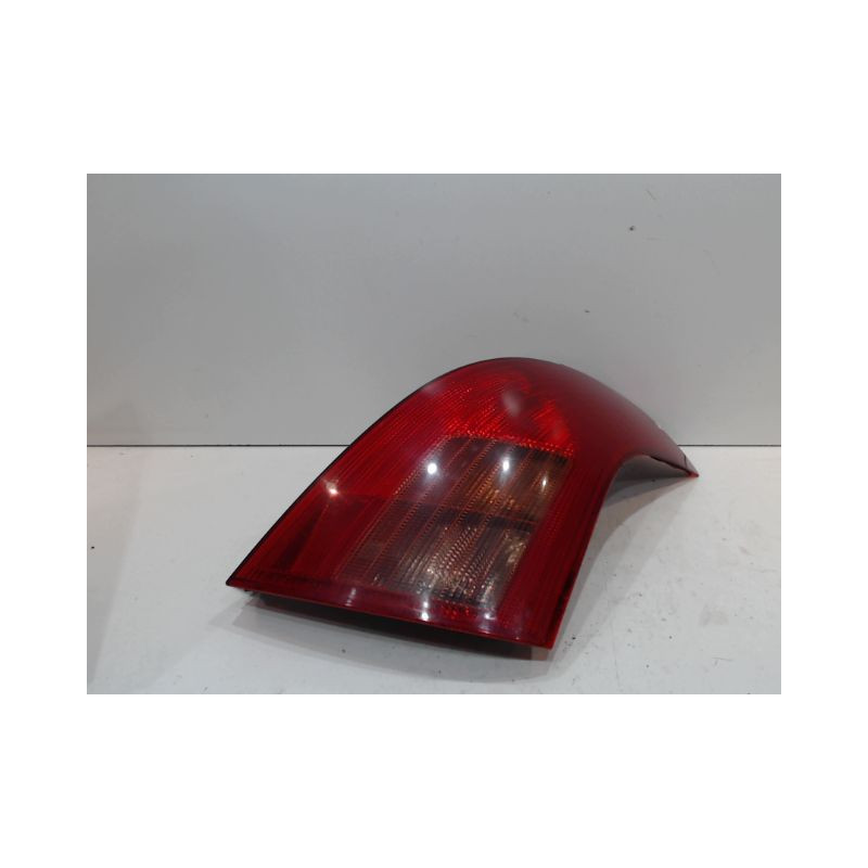 FEU ARRIERE DROIT SUZUKI SWIFT