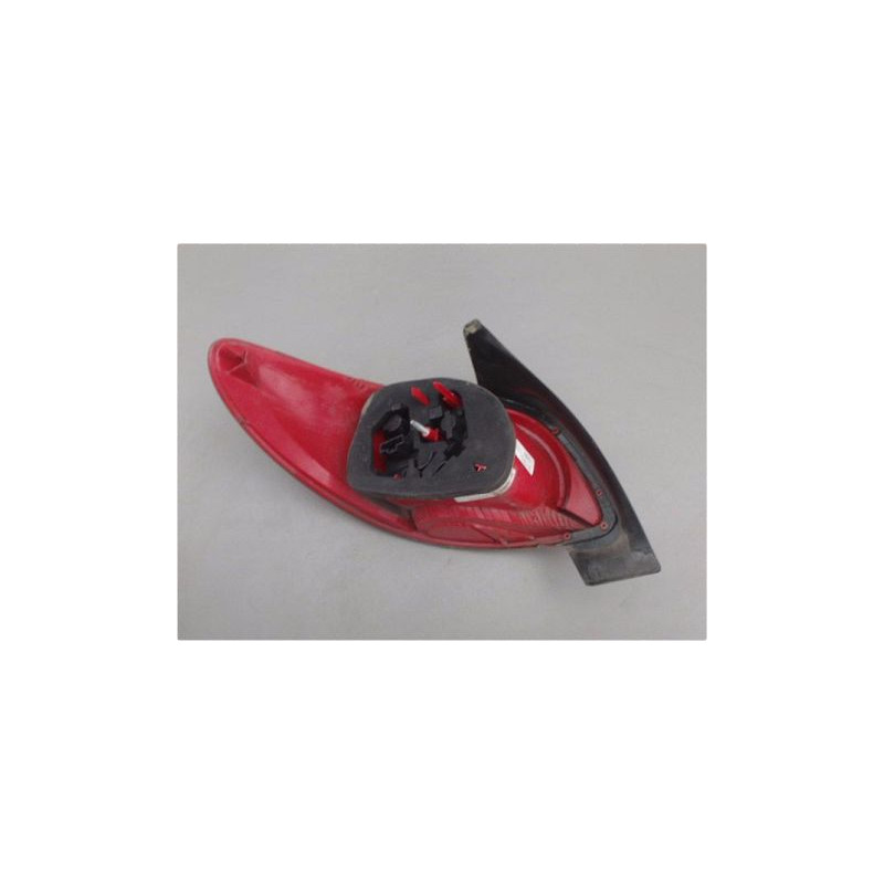 FEU ARRIERE DROIT PEUGEOT 206