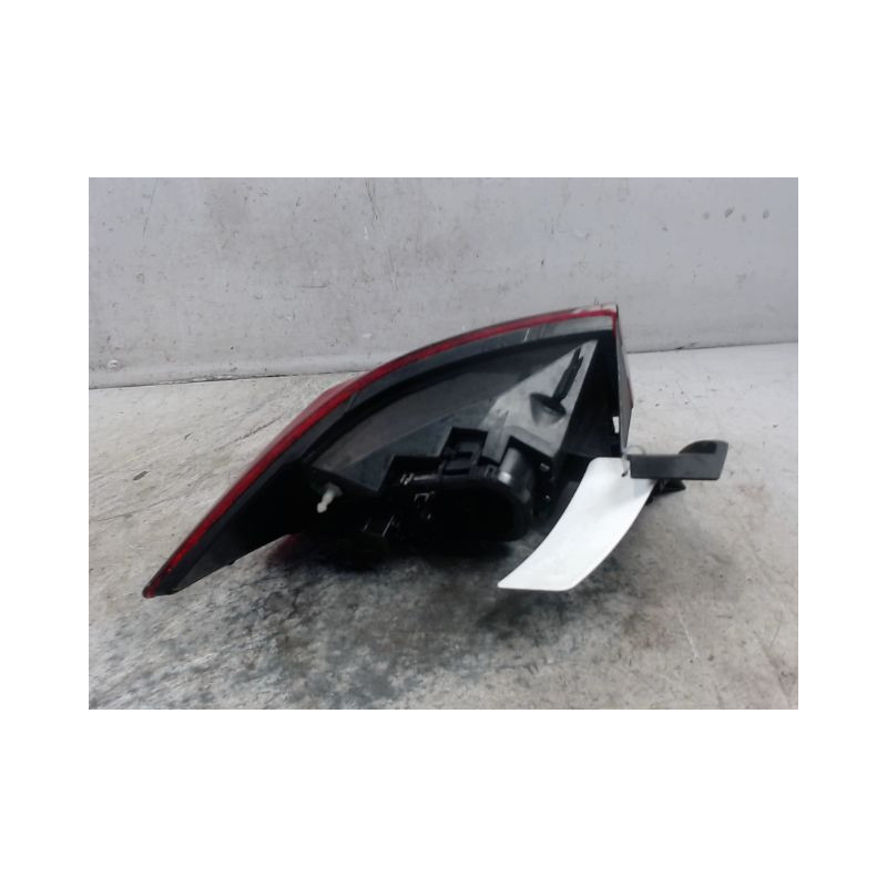 FEU ARRIERE DROIT RENAULT CLIO IV