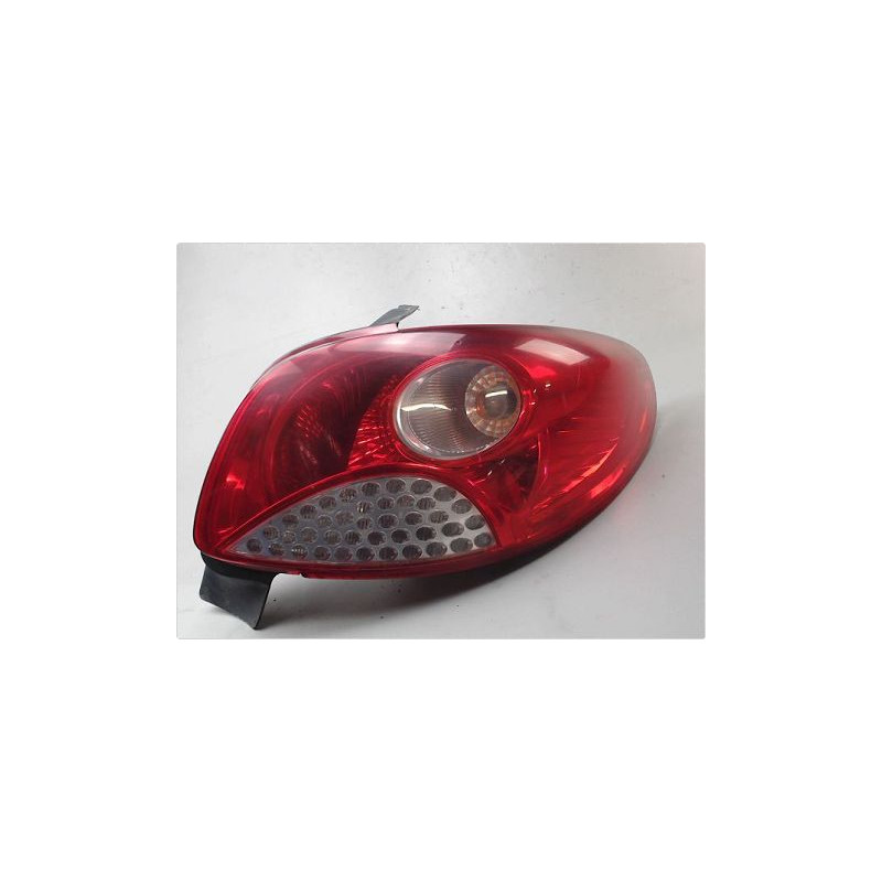 FEU ARRIERE DROIT PEUGEOT 206