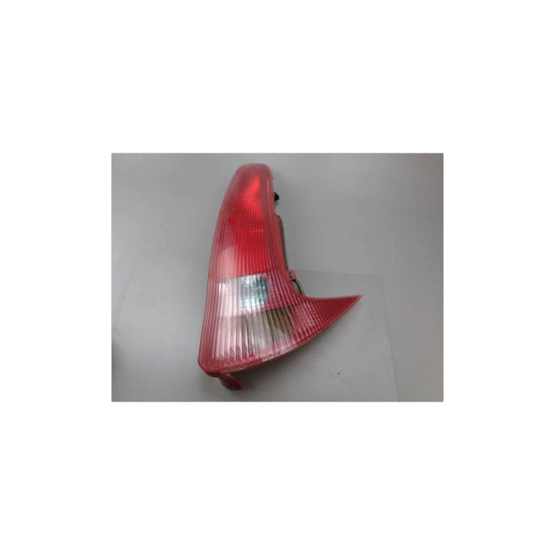 FEU ARRIERE DROIT PEUGEOT 206