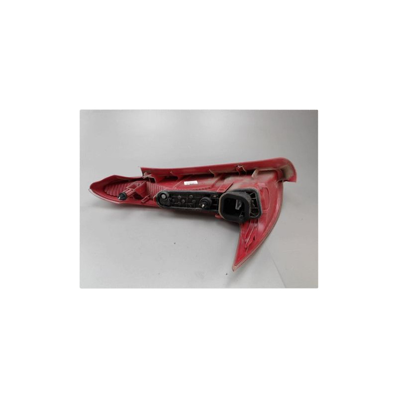 FEU ARRIERE DROIT PEUGEOT 206