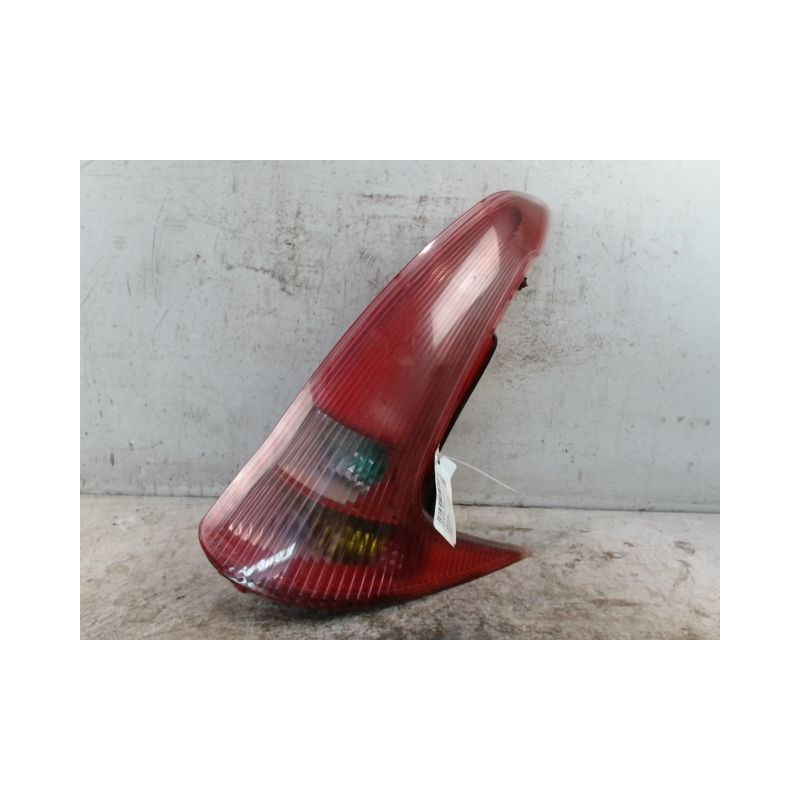 FEU ARRIERE DROIT PEUGEOT 206 SW 02-06