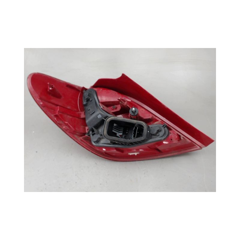 FEU ARRIERE DROIT PEUGEOT 207